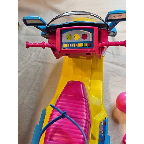 Barbie and the All Stars Action Scooter 1989 Mattel Vintage Doll Toy - Picture 5 of 8
